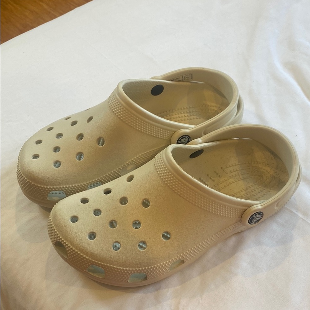Women’s Beige Crocs